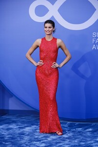 isabeli-fontana-at-the-cnmi-sustainable-fashion-awards-2024-during-milan-womenswear-springsummer-2025-092224-19113757942.thumb.jpg.9a9a2ef9be78280a8466a0077df4c565.jpg