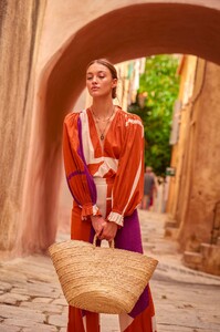 mare-di-latte-blouse-2_3938594c-c0d3-4aaf-9e7a-e8cbc034684c.jpg
