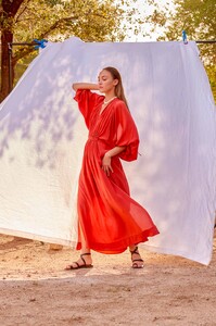 mare-di-latte-robe-soie-3_909bad51-0dfc-4a3c-b29d-d80d793bc5d3.jpg