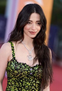 mikey-madison-at-anora-premiere-at-50th-deauville-american-film-festival-09-12-2024-1.jpg
