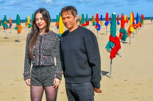 mikey-madison-shines-at-anora-photocall-in-deauville-4.jpg