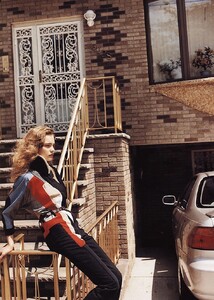 natalia_vodianova_pop_aw02_03_bruce_weber.thumb.jpg.54a474564941fb05c3c61b7d884f7ed6.jpg