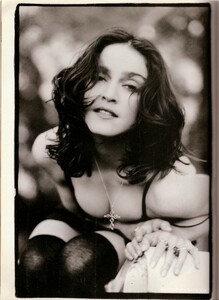 new_Madonna_01.thumb.jpg.6abb4941a13117c76356fce32f44a886.jpg