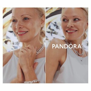 pamela-anderson-pandora-event-in-copenhagen-fashion-week-august-2024-11.jpg