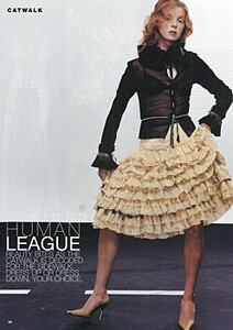 pheline-roggan-91335-fit.jpg