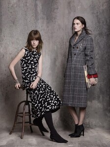 sojourner-victoria-anderson-surface-magazine-junejuly-15-1.thumb.jpg.8834d76a782f37141572657986b0f5ae.jpg
