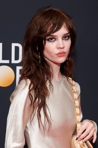 sophie-thatcher-at-golden-globes-announces-the-road-to-the-golden-globes-party-in-toronto-09-07-2024-0.jpg