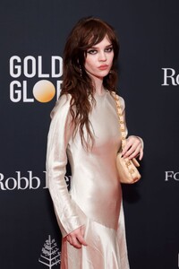 sophie-thatcher-at-golden-globes-announces-the-road-to-the-golden-globes-party-in-toronto-09-07-2024-1.jpg