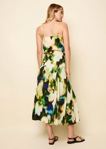 the-gray-skirt-368424.thumb.webp.dcacb4826bebc24602f4c06f4abead76.webp