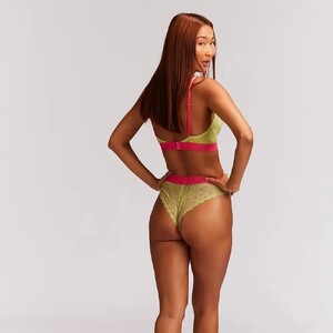 the-raised-lace-bralete-v-brazilian-setlemonade-dolls-973405.jpg