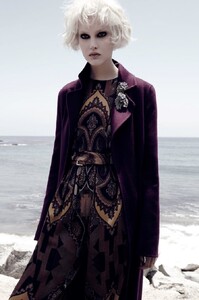 victoria-anderson-by-jack-waterlot-for-marie-claire-russia-september-2015-1.thumb.jpg.216782858184f443cc26850bd2b24785.jpg