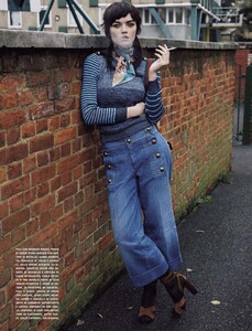vogue-italia-01-2015_by_yelena-yemchuk_(3).thumb.jpg.0294259b076857a47eed1eaf5cc884d6.jpg