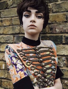 vogue-italia-01-2015_by_yelena-yemchuk_(7).thumb.jpg.3e98f144ab2577085b8d82c9d57c0228.jpg