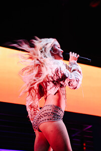 zara-larsson_homecoming_melinahagglund-12_53960471943_o.jpg