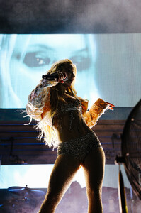 zara-larsson_homecoming_melinahagglund-39_53959331262_o.jpg