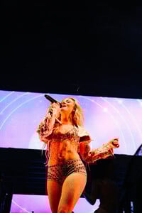 zara-larsson_homecoming_melinahagglund-8_53960546949_o.jpg
