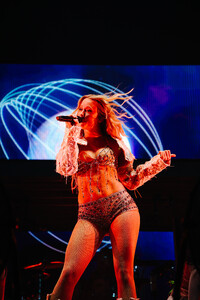 zara-larsson_homecoming_melinahagglund_53960543539_o.jpg