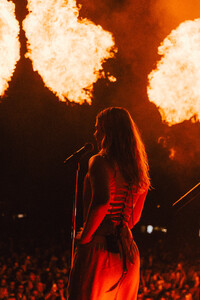 zara_larsson_bayside_2024_paoduell_20_53854277769_o.jpg
