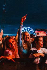 zara_larsson_bayside_2024_paoduell_23_53853024372_o.jpg