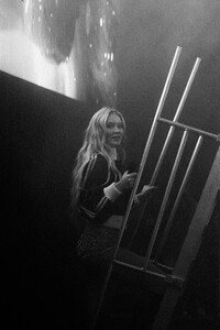 zara_larsson_bayside_2024_paoduell_2_53854173913_o.jpg