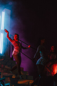zara_larsson_bayside_2024_paoduell_7_53853024797_o.jpg