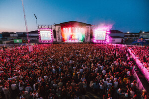 zara_larsson_dag1_brannbollsyran_2024_paoduell_29_53761096809_o.jpg