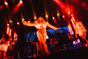 zara_larsson_homecoming_2024_paoduell_12_53960755100_o.jpg