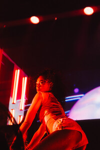 zara_larsson_homecoming_2024_paoduell_13_53960298291_o.jpg
