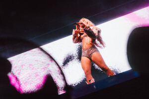 zara_larsson_homecoming_2024_paoduell_37_53960546823_o.jpg