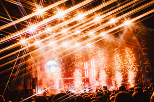 zara_larsson_homecoming_2024_paoduell_7_53960620749_o.jpg