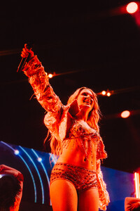 zara_larsson_homecoming_2024_paoduell_8_53960547258_o.jpg
