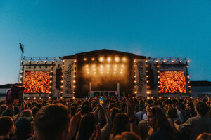 zaralarsson_fredag_timothygottlieb-41_53760537617_o.jpg