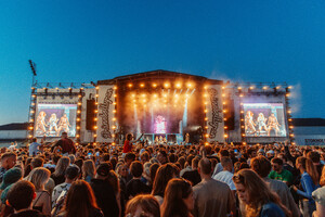 zaralarsson_fredag_timothygottlieb-42_53761852805_o.jpg