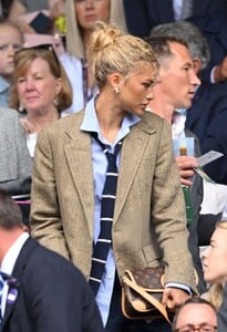 zendaya-at-wimbledon-tennis-championships-in-london-07-13-2024-2.jpg