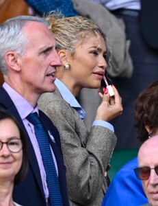 zendaya-at-wimbledon-tennis-championships-in-london-07-13-2024-4.jpg
