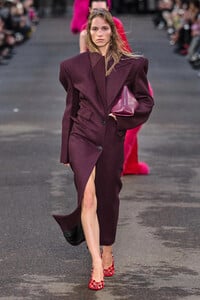 00037-the-attico-spring-2024-ready-to-wear-credit-gorunway.thumb.jpg.7b40bf18f30bd727f94be9d639209e1c.jpg