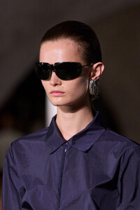 00053-toryburch-ss24-rtw-detail-credit-gorunway.thumb.jpg.b2475eb4a89f37440bc14bf86180a8db.jpg