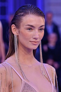 02561.jpg