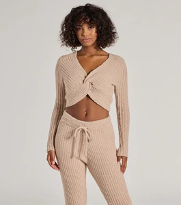 07103-1022_1_NUDE_CRPRIBBEDCHENILLETWISTFRNTVNKLS071031021041_633x715_crop_center.webp