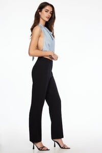 100084467_7FP_alt1_1920x2880.jpg