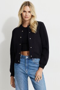 100091370_06V_1920x2880.jpg