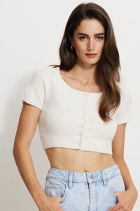 100092449_0QO_1920x2880.jpg