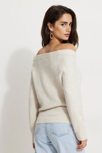 100092545_2FC_alt2_1920x2880.jpg