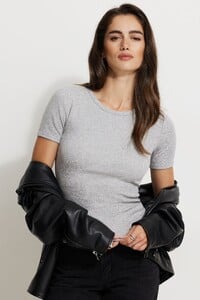 100093432_3C0_1920x2880.jpg