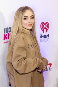 1035kfm-jb18_003.jpg