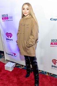 1035kfm-jb18_021.jpg