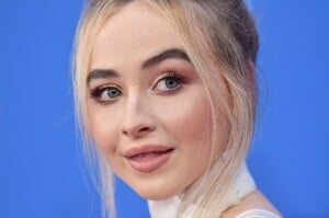 18vmas-carpet_002.jpg