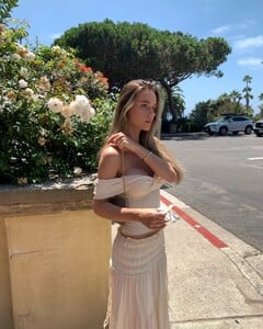 [2024.10.04] haileygrice_461931512_2695504120656504_3126370552602312723_n.jpg