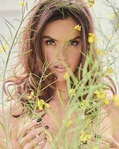 [2024.10.09] alessandraambrosio_462366305_18464805826000670_4411646132807505618_n.jpg