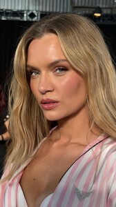[2024.10.16] josephineskriver_s463199557_1076284150795844_5187833431028983980_n.jpg